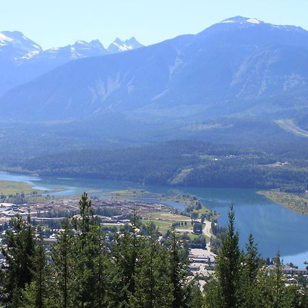 Alpenrose Revelstoke Bed&Breakfast Eksteriør bilde