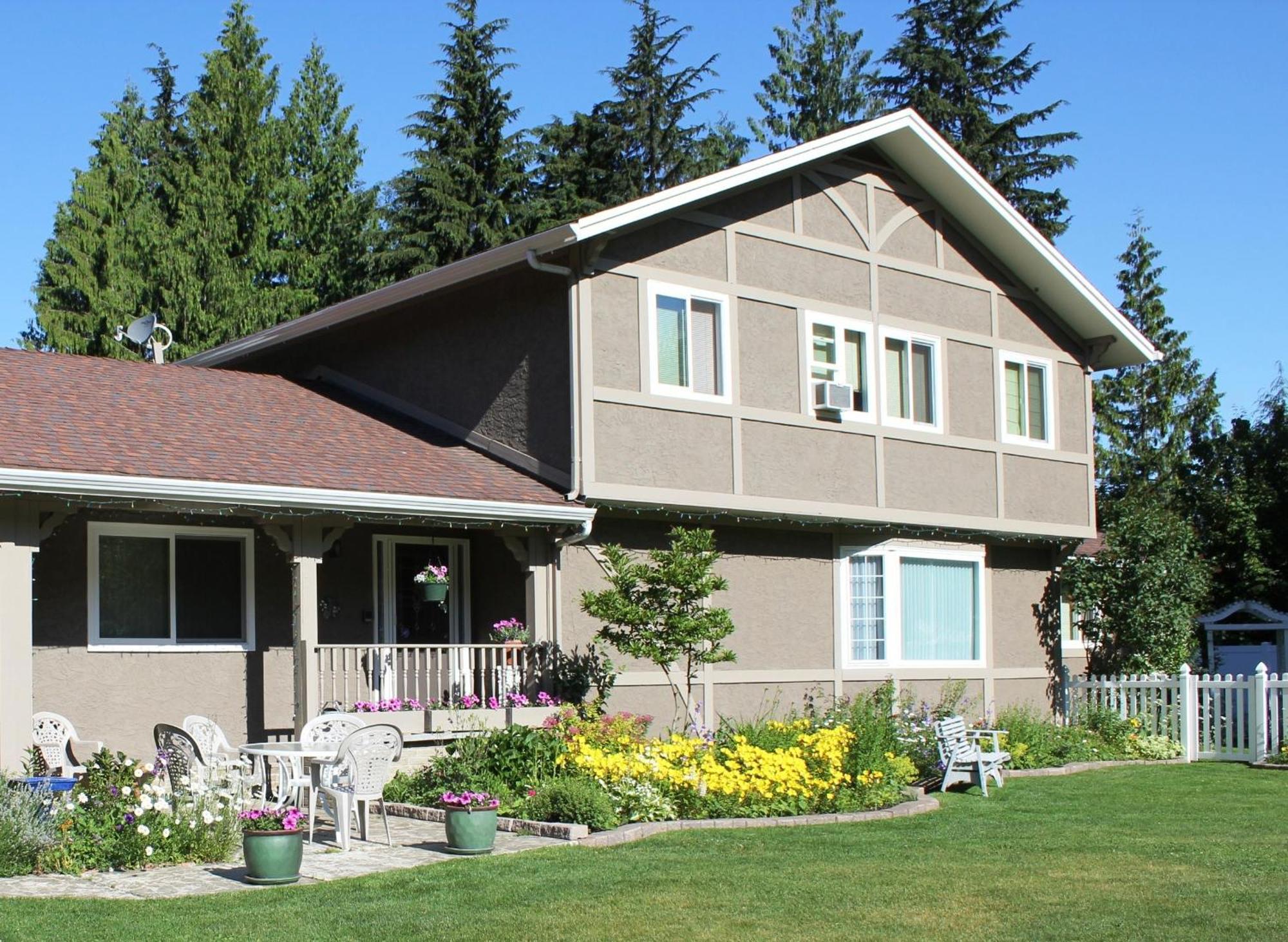 Alpenrose Revelstoke Bed&Breakfast Eksteriør bilde