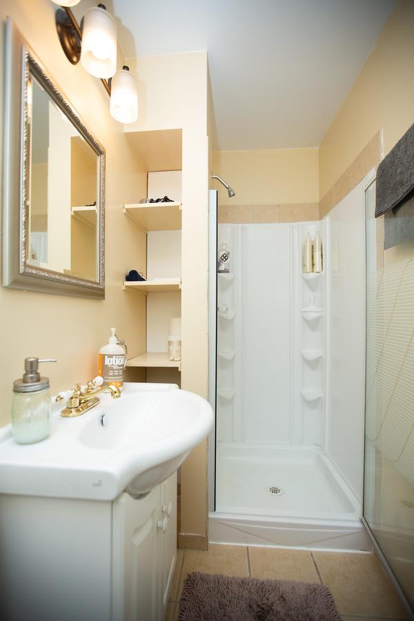 Alpenrose Revelstoke Bed&Breakfast Rom bilde